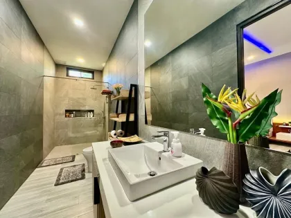 Villa Ejecutiva con Piscina de 4 Habitaciones en Rawai, Phuket