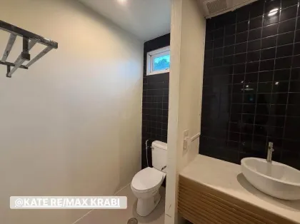 คอนโด 2 ห้องนอน พร้อมสระว่ายน้ำในอ่าวนาง