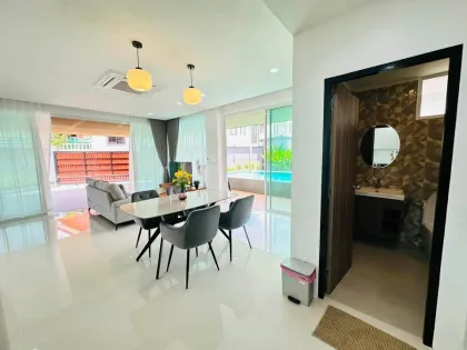 Renovierte 3-Zimmer-Poolvilla in Phuket Villa 3, Wichit