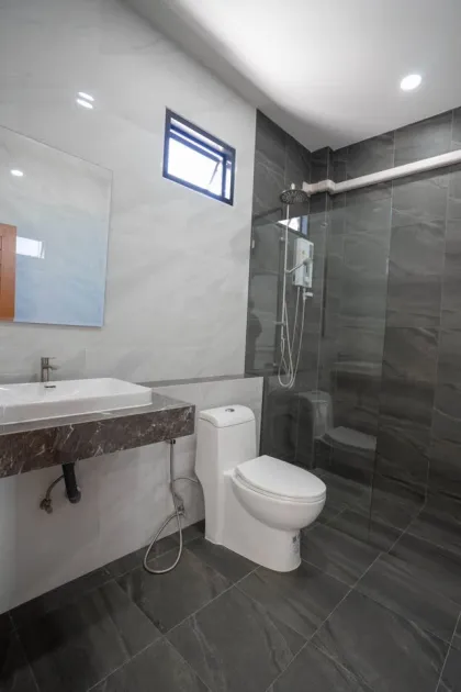 Villa moderna de 2 pisos con piscina privada cerca de la playa Ao Nang