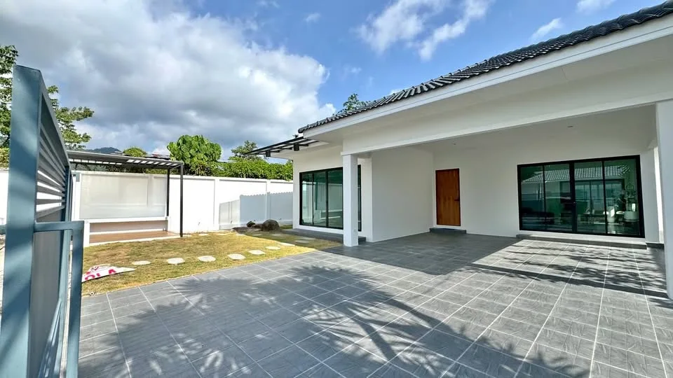 Large Corner Detached House for Sale in Garden Place, Thalang, Phuket Town