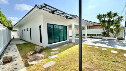 Großes Eck-Einfamilienhaus zum Verkauf in Garden Place, Thalang, Phuket Town