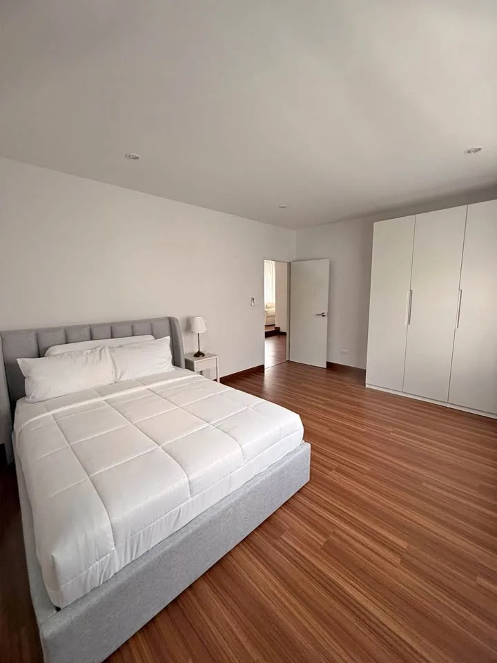 Современная квартира с 3 спальнями на продажу в Supalai Palm Spring, Камала
