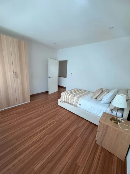Современная квартира с 3 спальнями на продажу в Supalai Palm Spring, Камала