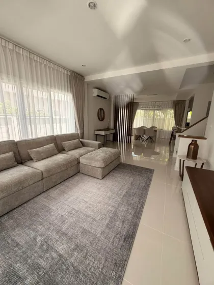 Современная квартира с 3 спальнями на продажу в Supalai Palm Spring, Камала