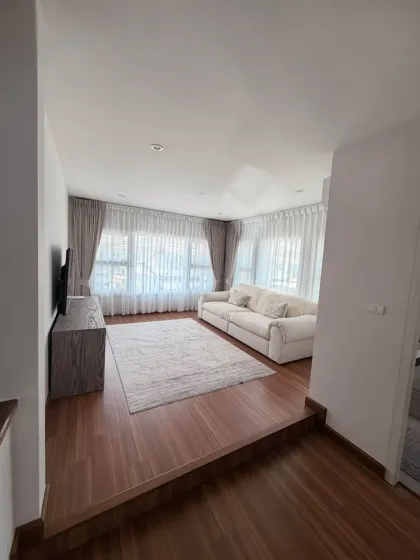 Современная квартира с 3 спальнями на продажу в Supalai Palm Spring, Камала