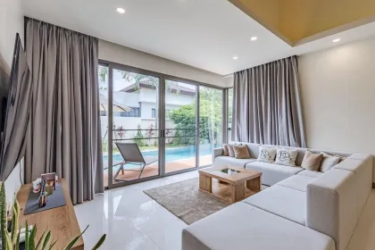 Poolvilla mit 3 Schlafzimmern in Bang Tao zu verkaufen