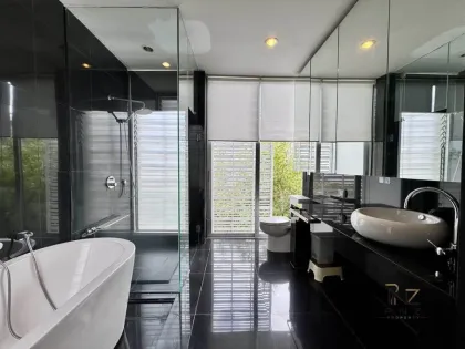 Casa adosada de 2 habitaciones y 2 baños en Phuket City