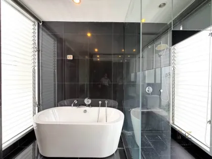 Casa adosada de 2 habitaciones y 2 baños en Phuket City
