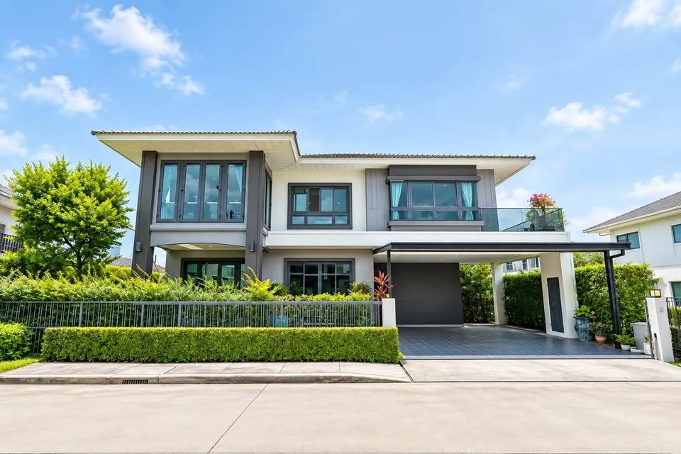 Executive Modern Private Home in Supalai Lake Ville, Patong