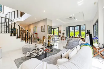Executive Modern Private Home in Supalai Lake Ville, Patong