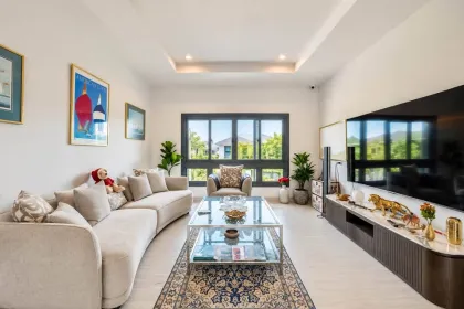 Executive Modern Private Home in Supalai Lake Ville, Patong