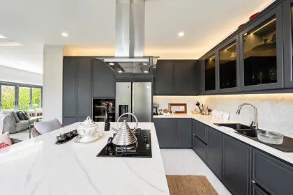 Executive Modern Private Home in Supalai Lake Ville, Patong