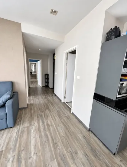 Condominio Esquinero de 2 Habitaciones en The Deck Patong con Gran Potencial de Inversión