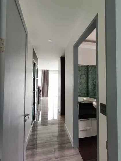 Superbe villa avec piscine 4 chambres à Lochpalm, Kathu