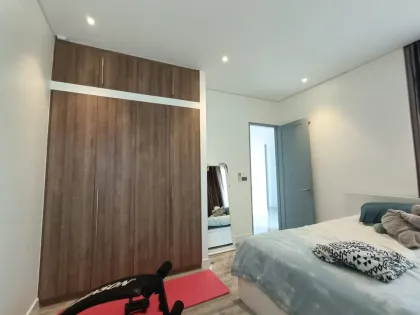 Superbe villa avec piscine 4 chambres à Lochpalm, Kathu