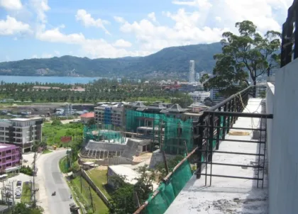 Teilweise fertiggestelltes Hotel in der Nähe des Patong-Strands mit 10 Betten & Bädern