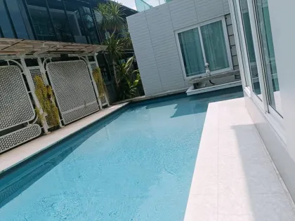 普吉镇黄金地段豪华4卧室泳池别墅