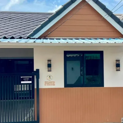 Villa de 3 habitaciones en venta en la aldea Promphan Prachasamakee
