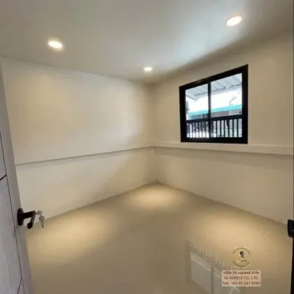 Villa de 3 habitaciones en venta en la aldea Promphan Prachasamakee