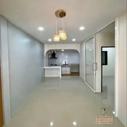 Villa de 3 habitaciones en venta en la aldea Promphan Prachasamakee