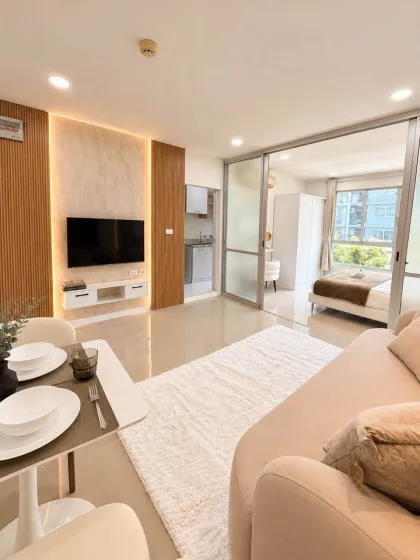 Beautiful Newly Renovated 1-Bedroom at Rawai
