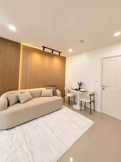 Beautiful Newly Renovated 1-Bedroom at Rawai