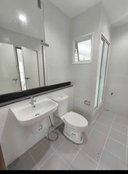 3 Schlafzimmer, 2 Badezimmer Villa zum Verkauf in Habitea Koh Kaew