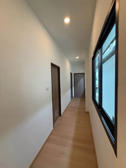 新建位于普吉维奇特的4卧3卫双拼别墅出售