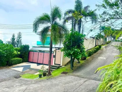 Meerblick-Poolvilla in Pa Khlok mit 5 Schlafzimmern