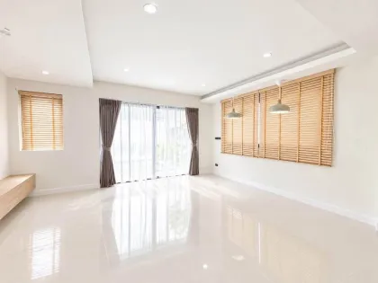 วิลล่าส่วนตัวสมัยใหม่ 4 ห้องนอน พร้อมสระว่ายน้ำในกะทู้ ภูเก็ต