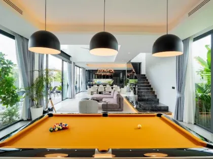 Luxusvilla mit 4 Schlafzimmern und 5 Bädern in Cherng Talay, Phuket