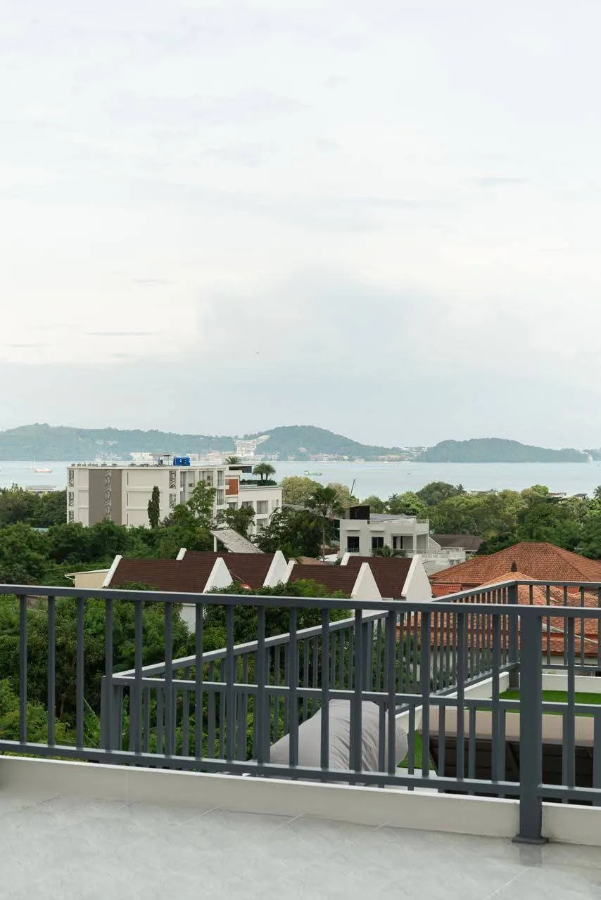 Villa neuve avec vue sur la mer à Rawai