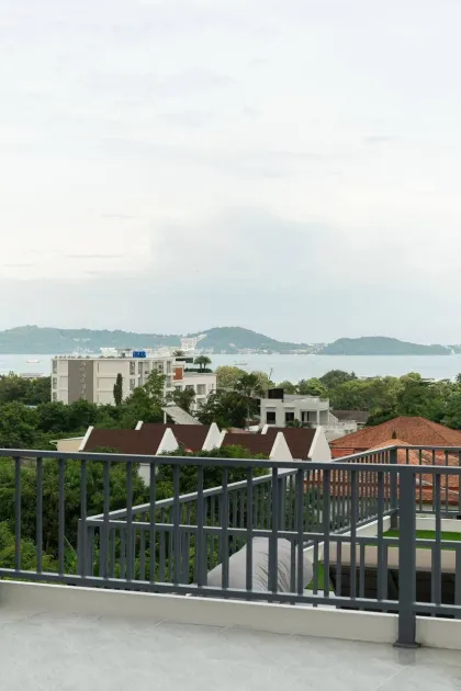 Villa neuve avec vue sur la mer à Rawai
