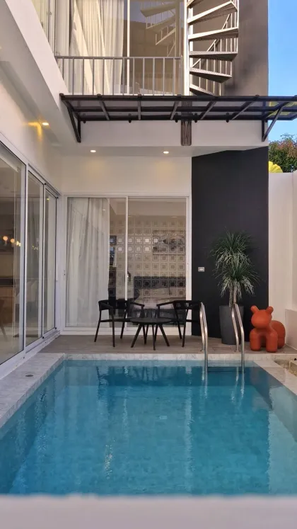 Villa neuve avec vue sur la mer à Rawai