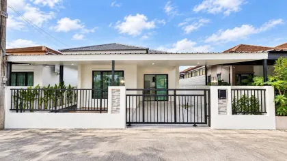 Casa Adosada de 2 Dormitorios y 2 Baños en Sukpirom Village, Rawai