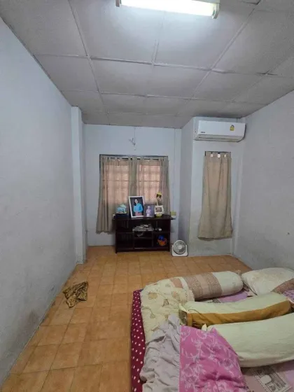 Eckhaus mit 4 Schlafzimmern und 2 Bädern in Phuket Villa, Wichit Zone