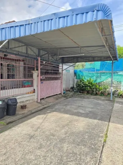 Casa Esquina de 4 Habitaciones y 2 Baños en Venta en Phuket Villa 2, Wichit