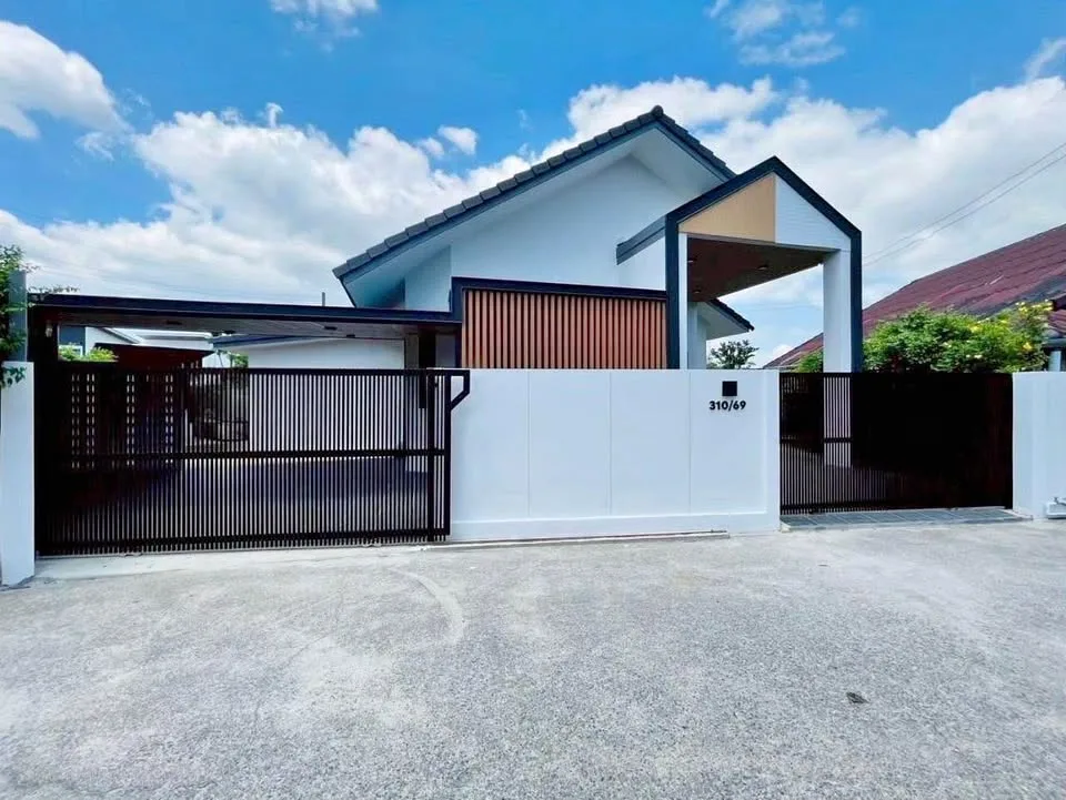 Freistehendes Haus mit 3 Schlafzimmern und 3 Bädern in Thalang, Phuket
