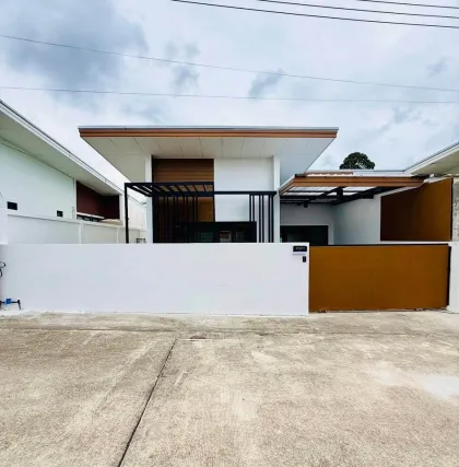 Villa jumelée rénovée 3 chambres à Prompan, Kathu