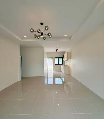 Villa jumelée rénovée 3 chambres à Prompan, Kathu
