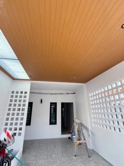 Casa Esquinera de 2 Habitaciones y 2 Baños en Soi Yod Saneh 1, Chalong Phuket