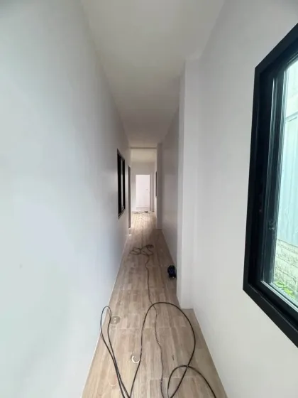 Casa Esquinera de 2 Habitaciones y 2 Baños en Soi Yod Saneh 1, Chalong Phuket