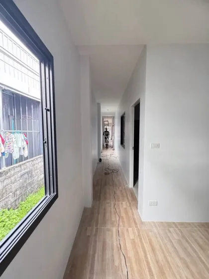 Casa Esquinera de 2 Habitaciones y 2 Baños en Soi Yod Saneh 1, Chalong Phuket