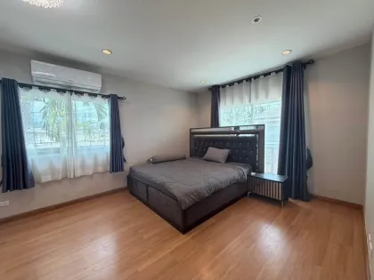 Villa lista para entrar con 3 dormitorios y 3 baños en Passorn Ko Kaew, Phuket