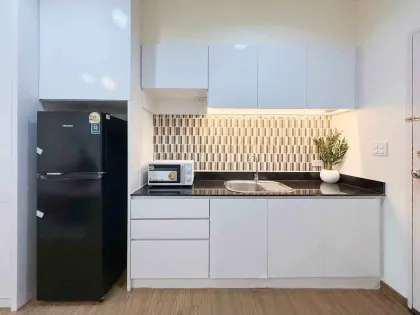 Apartamento Esquinero de 1 Habitación con Vista a la Montaña en Phunasanthi Green Place