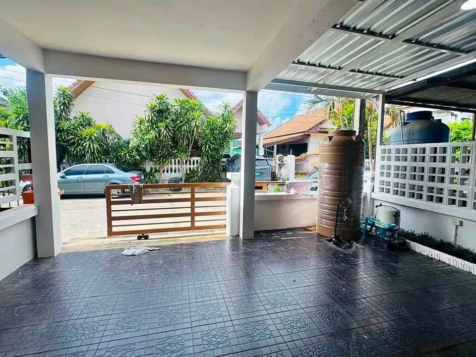 Villa de 2 Dormitorios y 3 Baños en Venta en Chokthip, Rawai