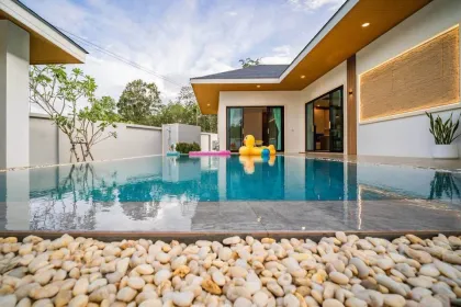 Villa privada de lujo con piscina de 2 dormitorios en venta cerca de Ao Nam Mao