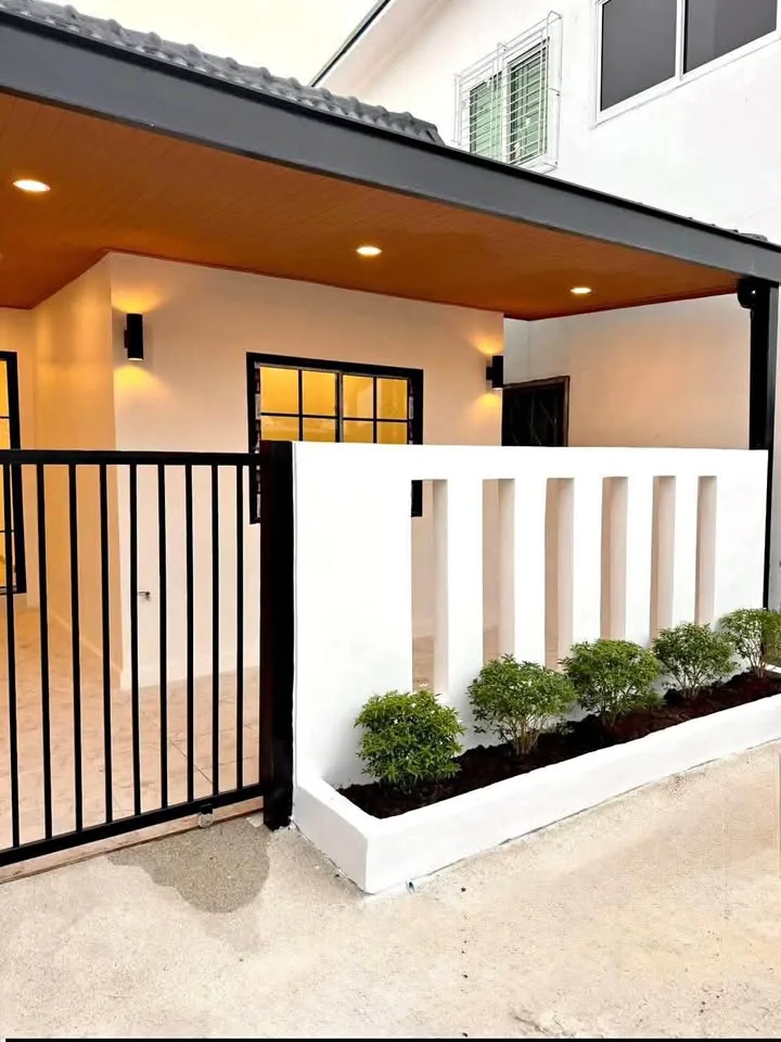 บ้านใหม่ 2 ห้องนอน 2 ห้องน้ำ หมู่บ้านน้ำใส บ่อแร่ วิชิต ภูเก็ต