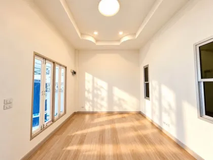 Single-Storey 2-Bedroom Townhouse for Sale in Thalang
